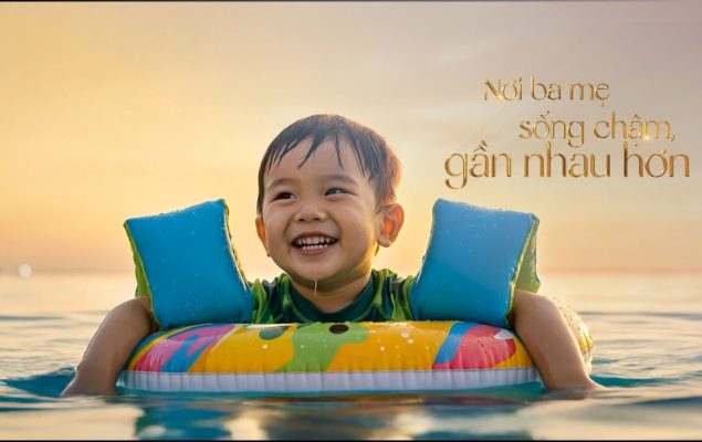 Không gian gắn kết tình cảm gia đình tại hồ bơi