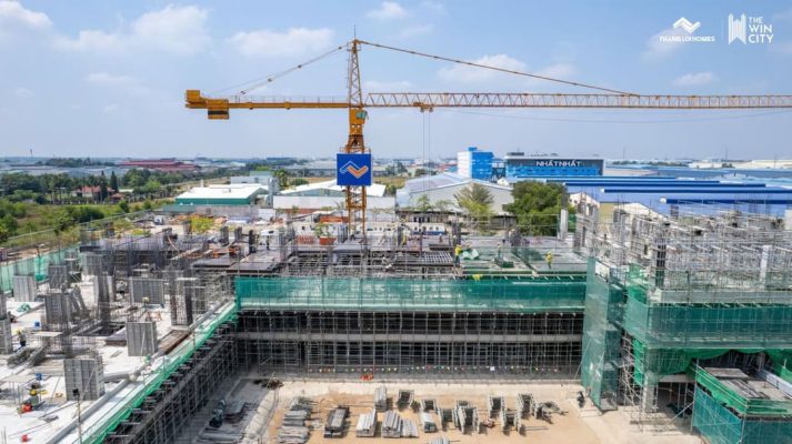 Thi công sàn tầng cao tại tháp VIC 2
