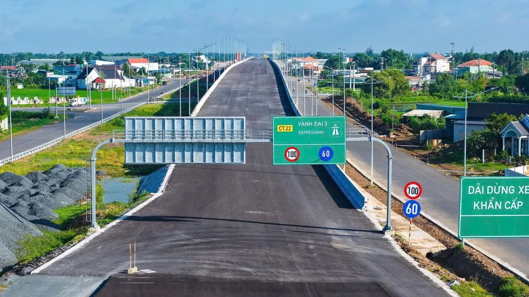 Hệ thống biển báo chỉ dẫn và an toàn giao thông tại nút giao Mỹ Yên