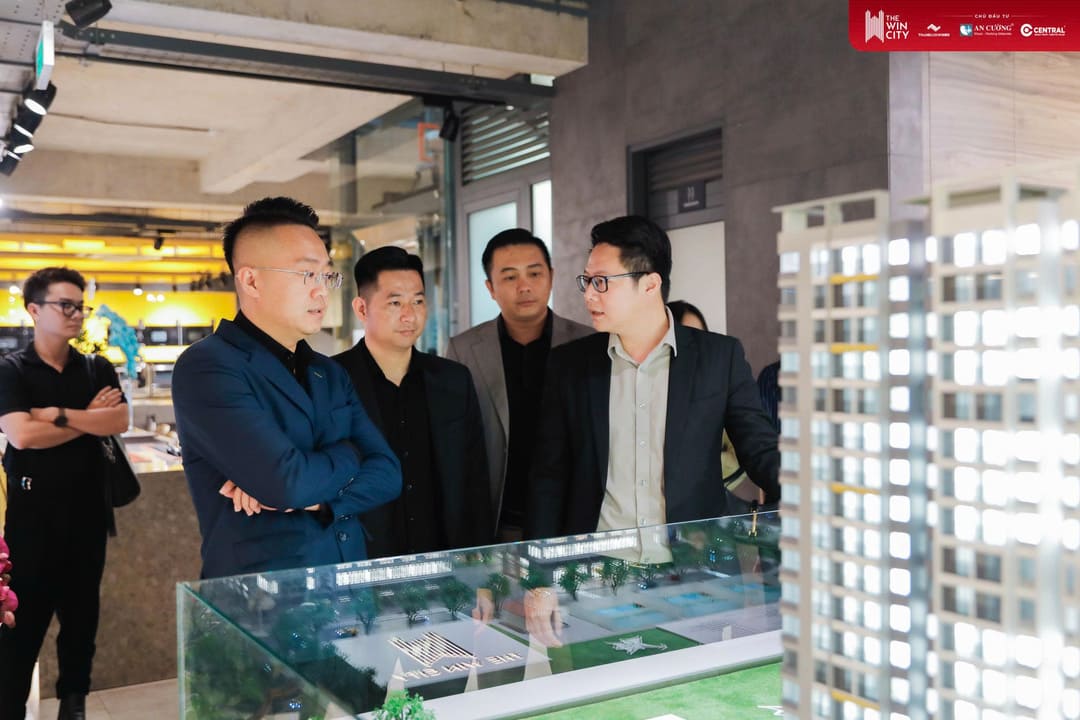 Khu vực trưng bày sa bàn quy mô lớn tại Sala Gallery